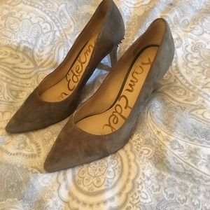 Sam Edelman Spike pumps